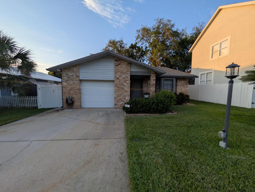 Palm Harbor Coastal Cottage exterior